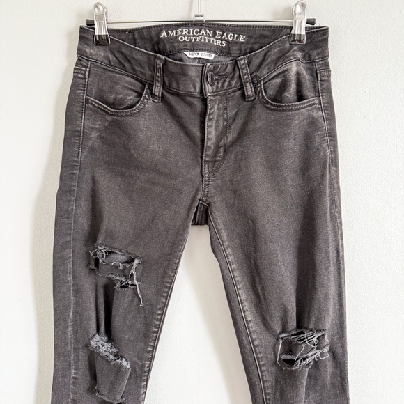 American Eagle Black Distressed Super Stretch Skinny Vintage Collection Size 2 - Picture 2 of 5